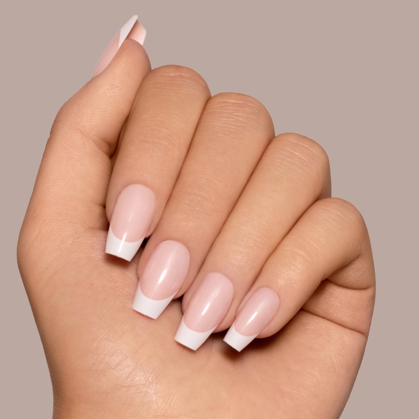 French white coffin Softgel Press On Nails (incl. colla per unghie)