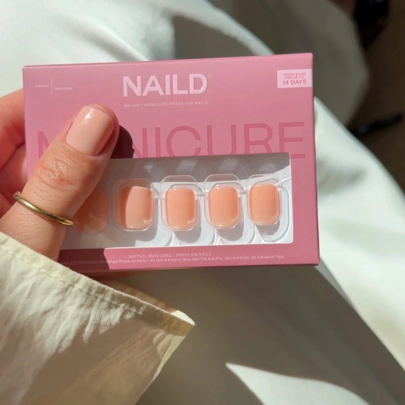 Almond Silk Short XXS Square Softgel Press on Nails (32 Nägel inkl. Klebesticker & Nagelkleber)