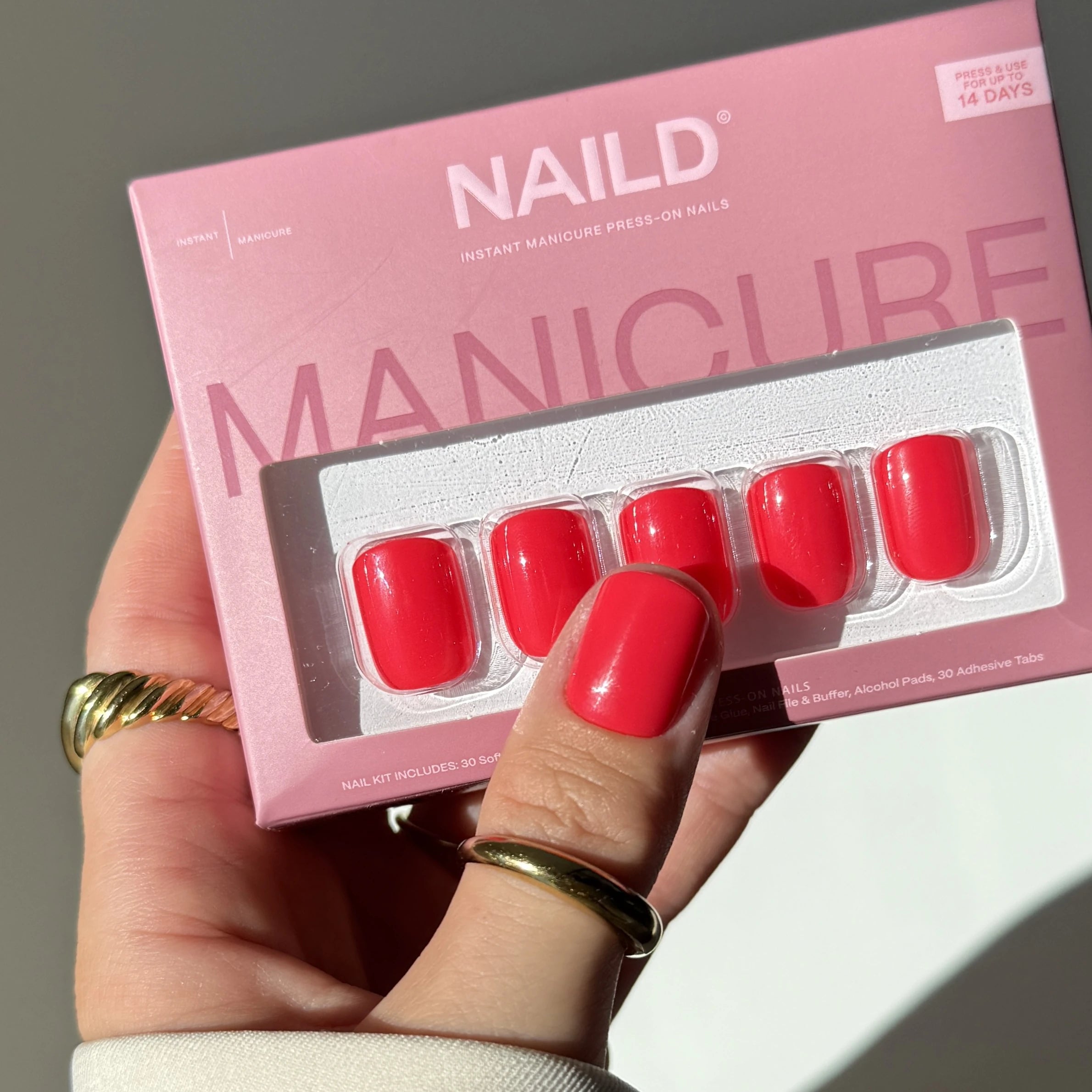 Lady short press on nails lo