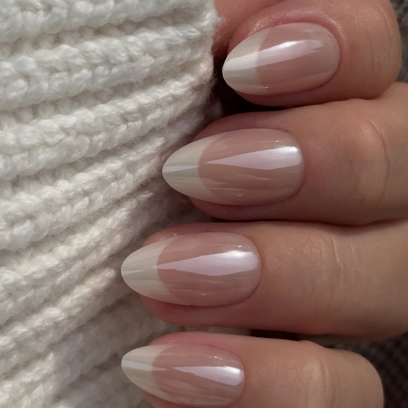 Butter French Chrome Almond Softgel Press On Nails (inkl. Klebesticker & Nagelkleber)