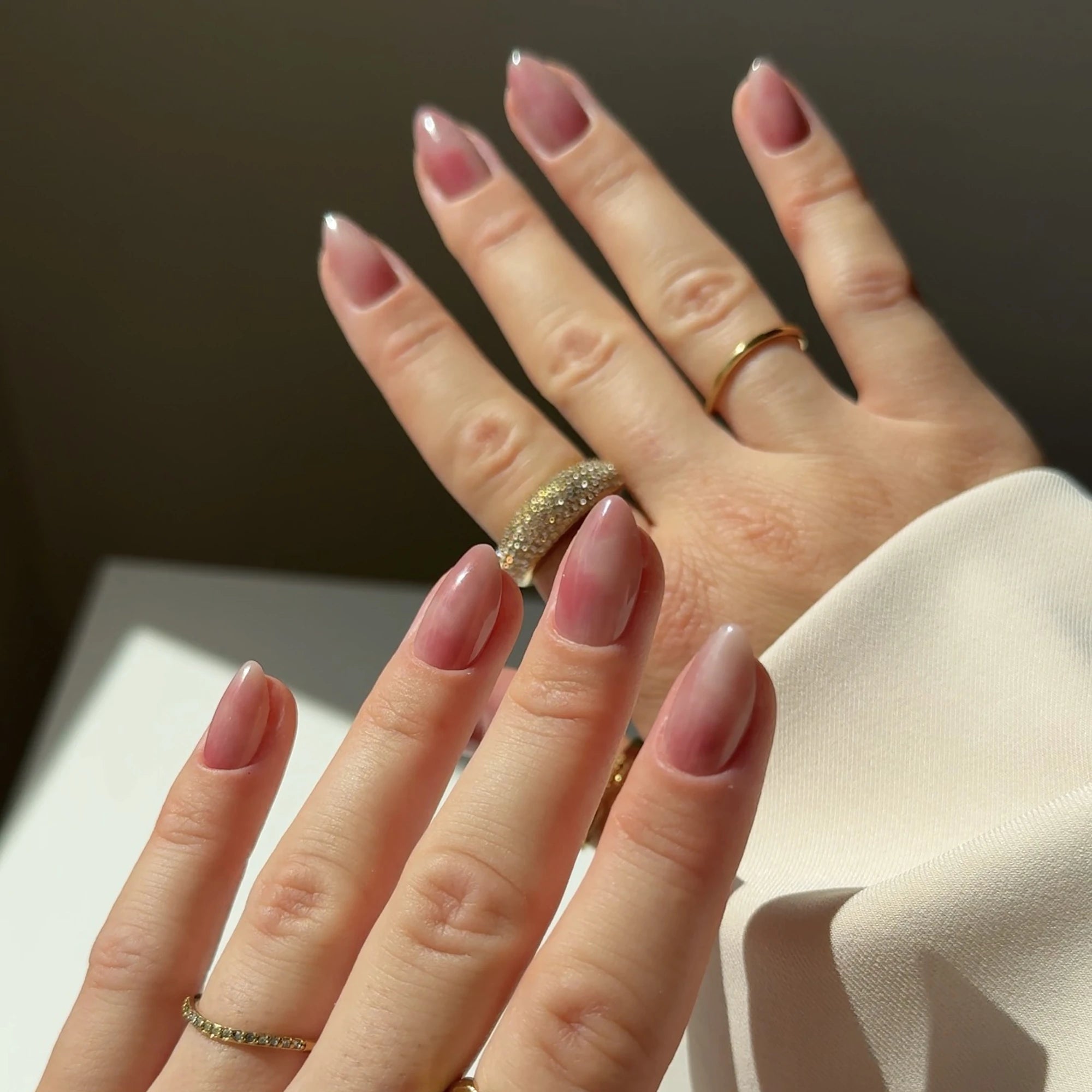 Rosy Sky Almond Softgel Press On Nails (inkl. Klebesticker & Nagelkleber)