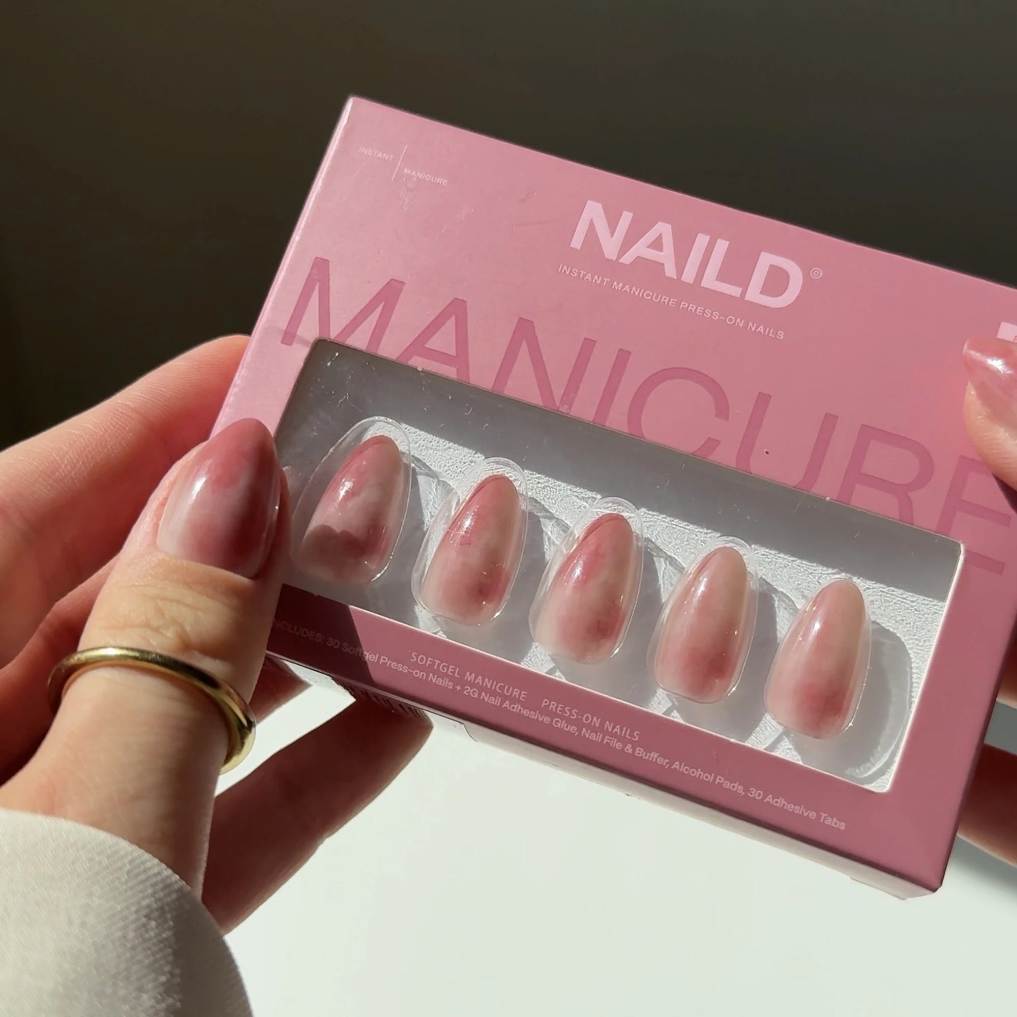 Rosy Sky Almond Softgel Press On Nails (inkl. Klebesticker & Nagelkleber)