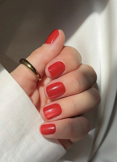 NAILD Scarlet Glass XXS – getragen (Stay Vibrant)