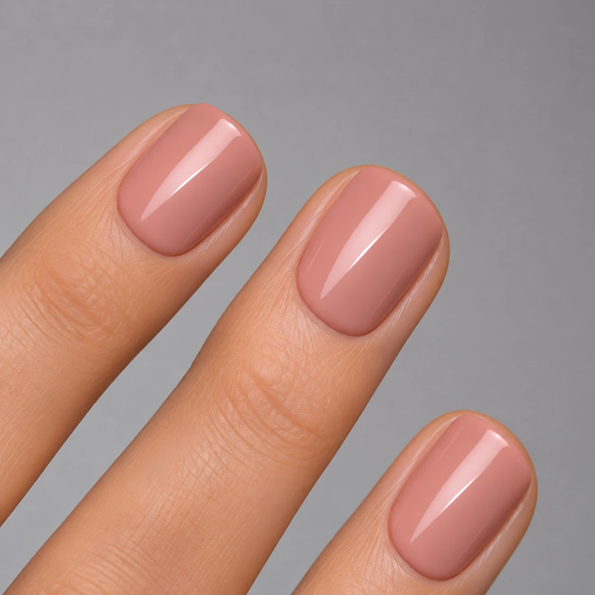 NAILD Toffee Nude Short XXS Square Press-On Nails – Nahaufnahme der Farbe