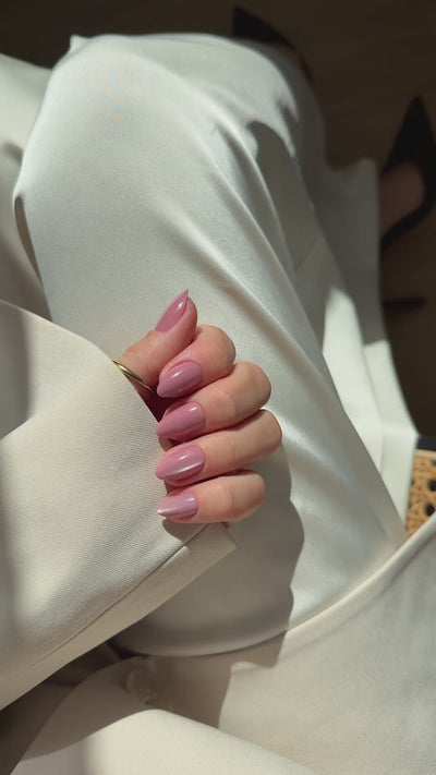 NAILD Sugar Pink Almond Press-On Nails – Show-off Video