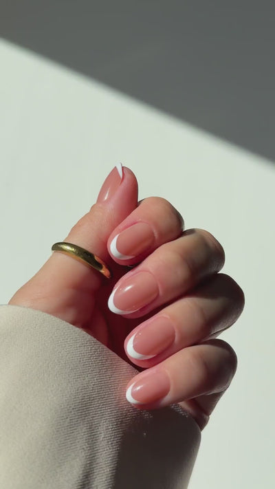 NAILD French Round Infilled Press-On Nails – Show-off Video