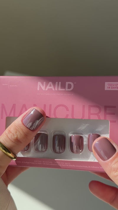 NAILD Cocoa Nude Chrome Short XXS Square – Verpackung