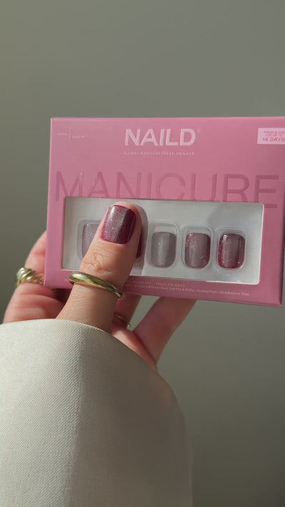 NAILD Wine Cateye Short XXS Square Press-On Nails – Verpackung