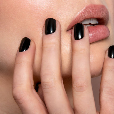 Myrthe short soft gel artificial nails