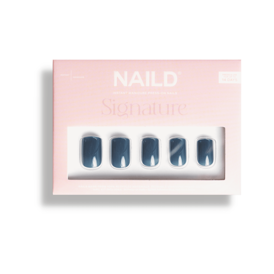AMALFI BLUE short artificial nails